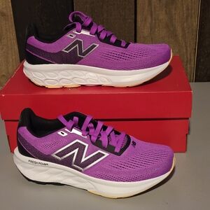 New Balance Fresh Foam 520 V9 - Size 6.5